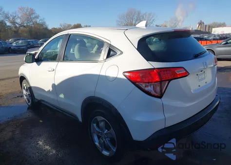2017 Honda Hr-V Lx z USA, uszkodzony, nr VIN 3CZRU6H30HM711357